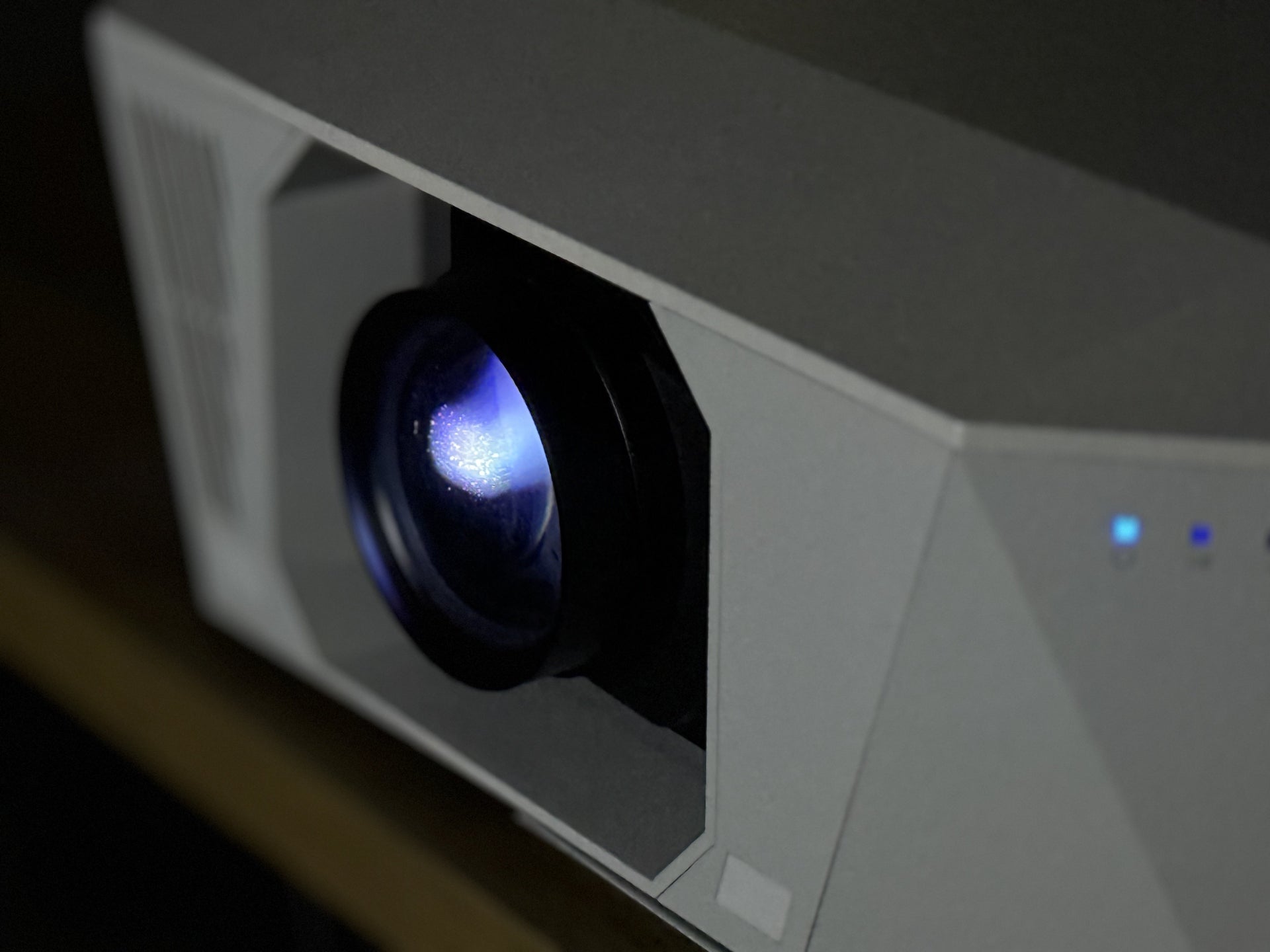 Epson QL7000 Projector Lens On.jpg