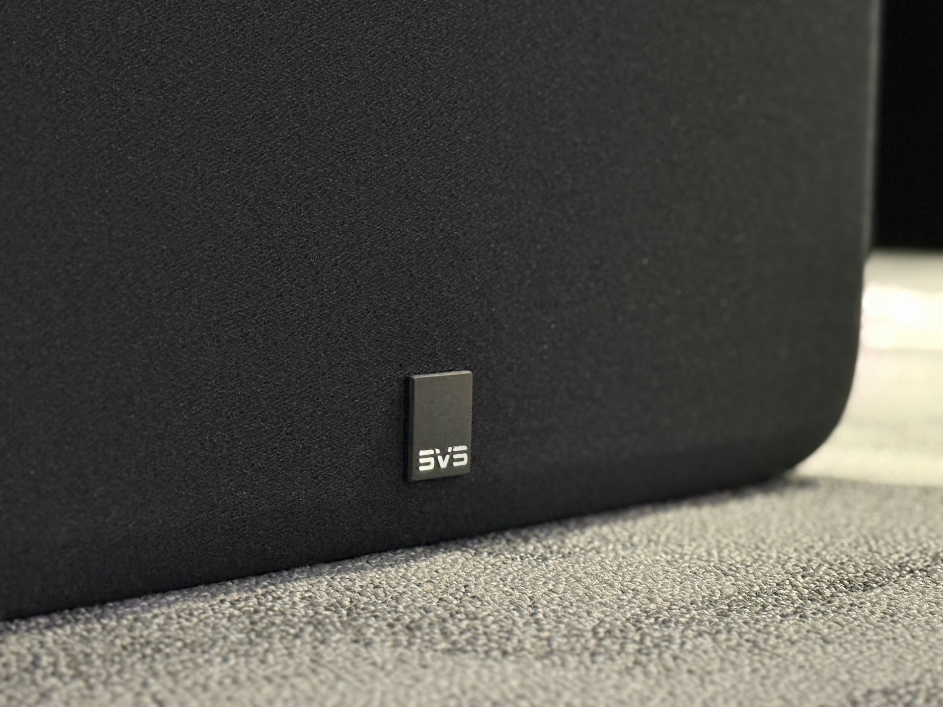 SVS SB17 Closeup.jpg