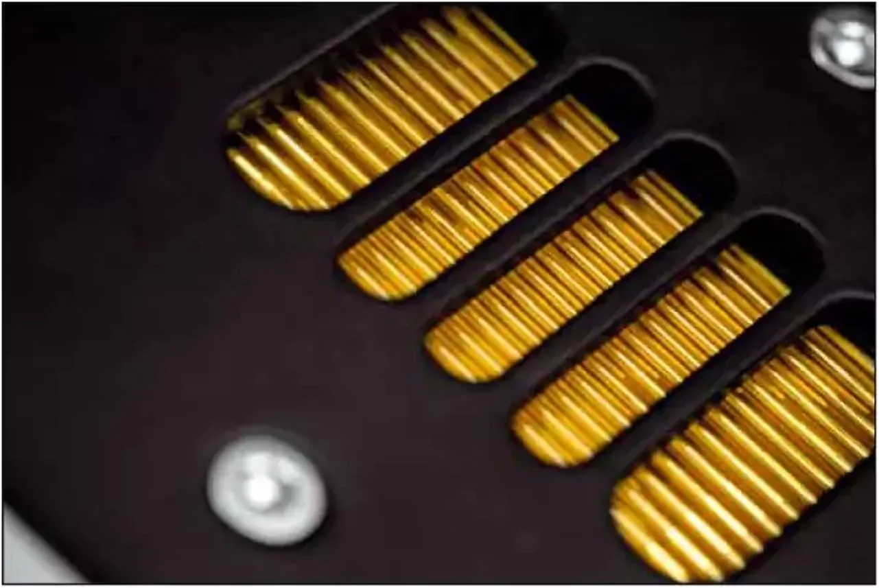 The 6th generation of the JET tweeter now has five instead of four exit openings.jpg