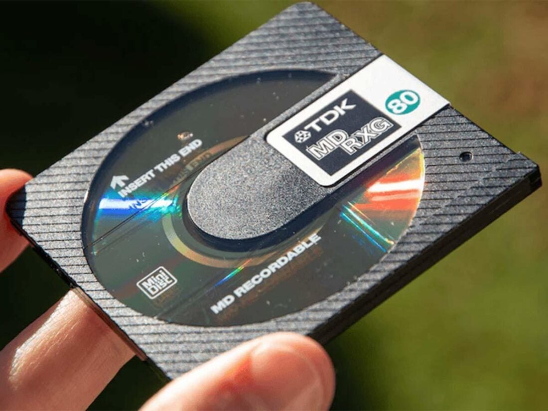 近距离观察 MiniDisc。（来源：Galaxus）.jpg