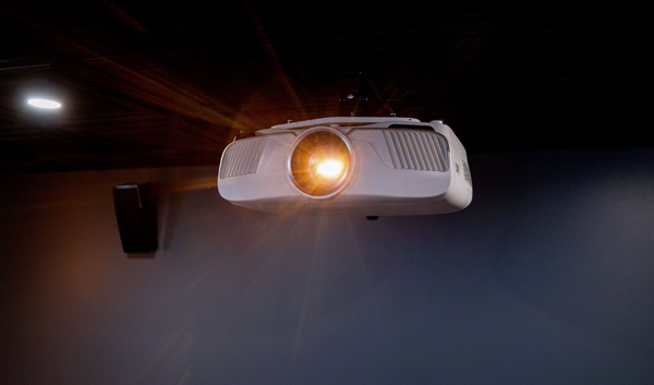 SV0525_5_cobb_projector.jpg