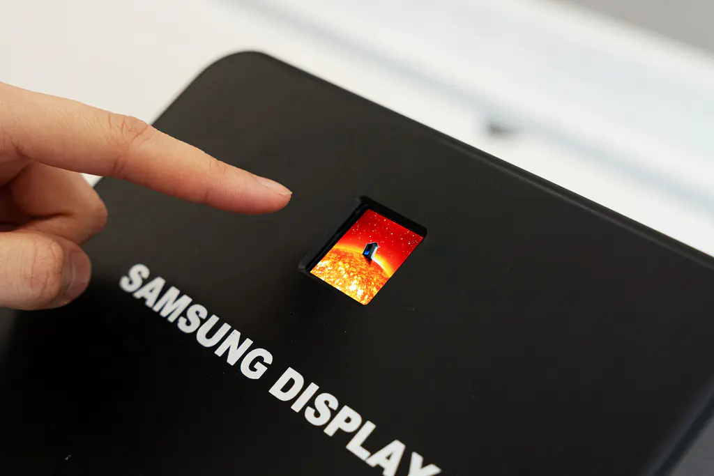 素材samsung_display_oledos-1024x683.jpg.png